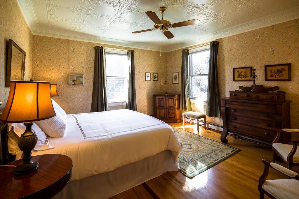 The Inn On Winter'S Hill Kingfield 外观 照片