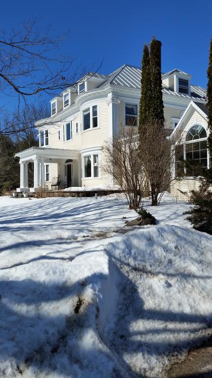 The Inn On Winter'S Hill Kingfield 外观 照片